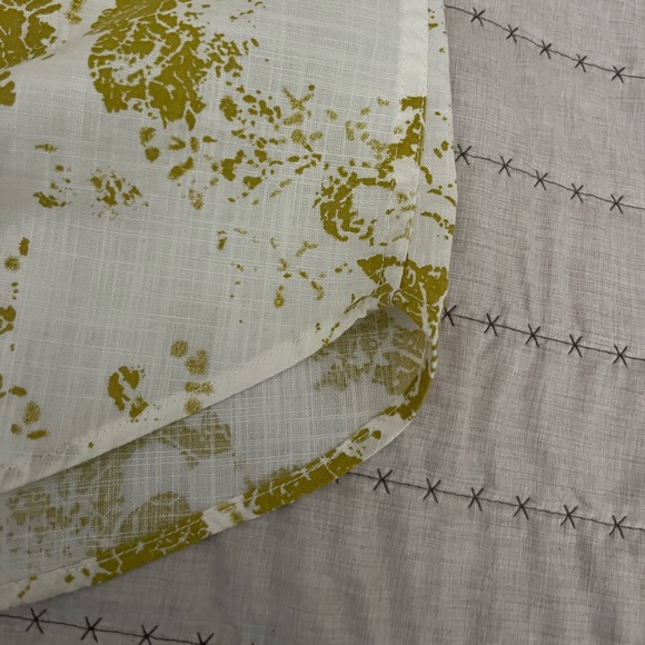 Paul Smith London FLORAL STAMP Button Shirt - Picture 2 of 6